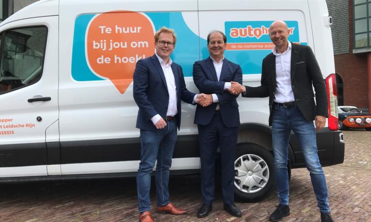 (oud)eigenaren Autohopper samen met de CEO van Louwman Group